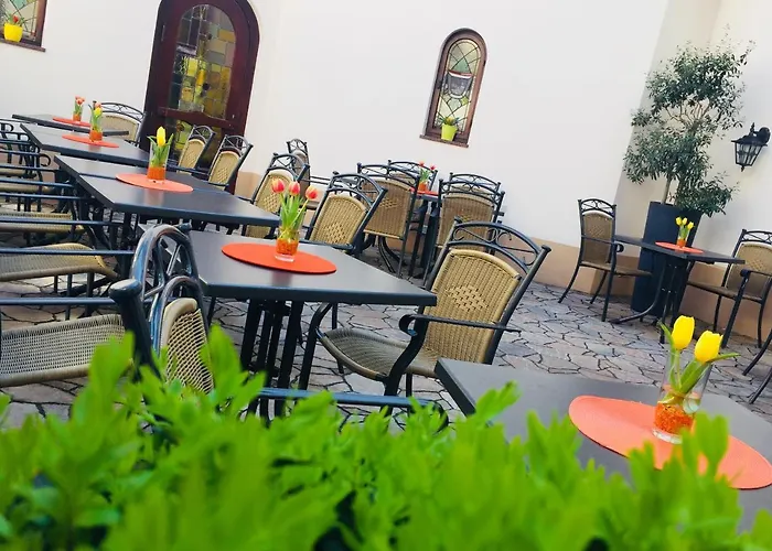 Altdeutsche Weinstube Hotel 3*