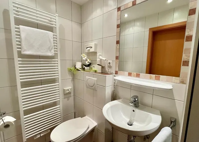 Altdeutsche Weinstube 3*