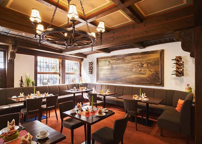 Hotel Altdeutsche Weinstube 3*