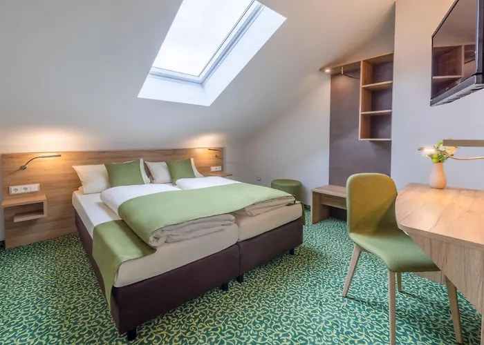 Altdeutsche Weinstube 3*