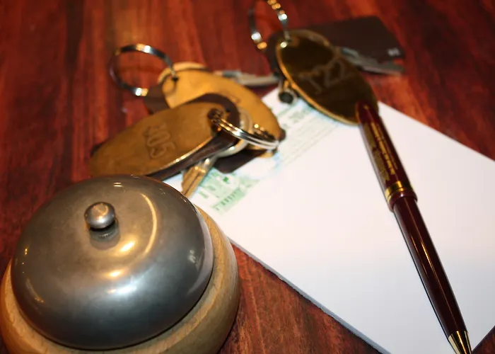 Altdeutsche Weinstube Hotel 3*