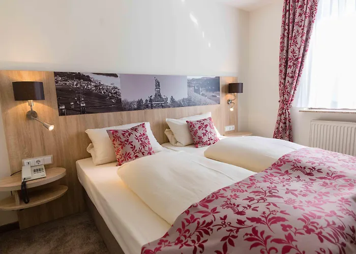 Hotel Altdeutsche Weinstube 3*