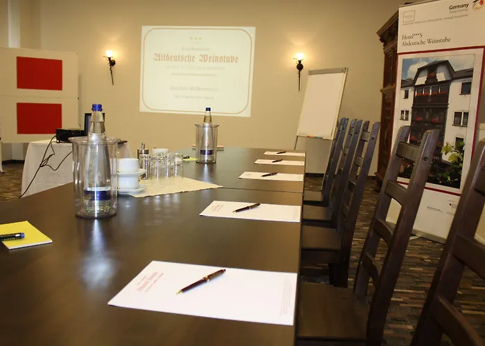 Hotel Altdeutsche Weinstube 3*