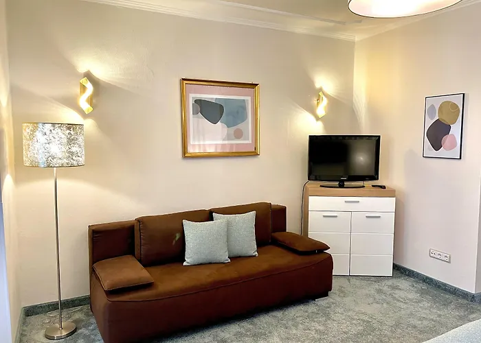 Hotel Altdeutsche Weinstube 3*