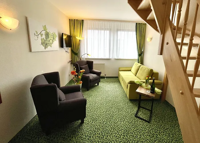 Altdeutsche Weinstube Hotel 3*